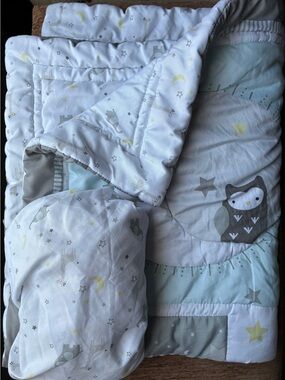 Owl & Star Baby Quilt in Gray, White & Pale Yellow